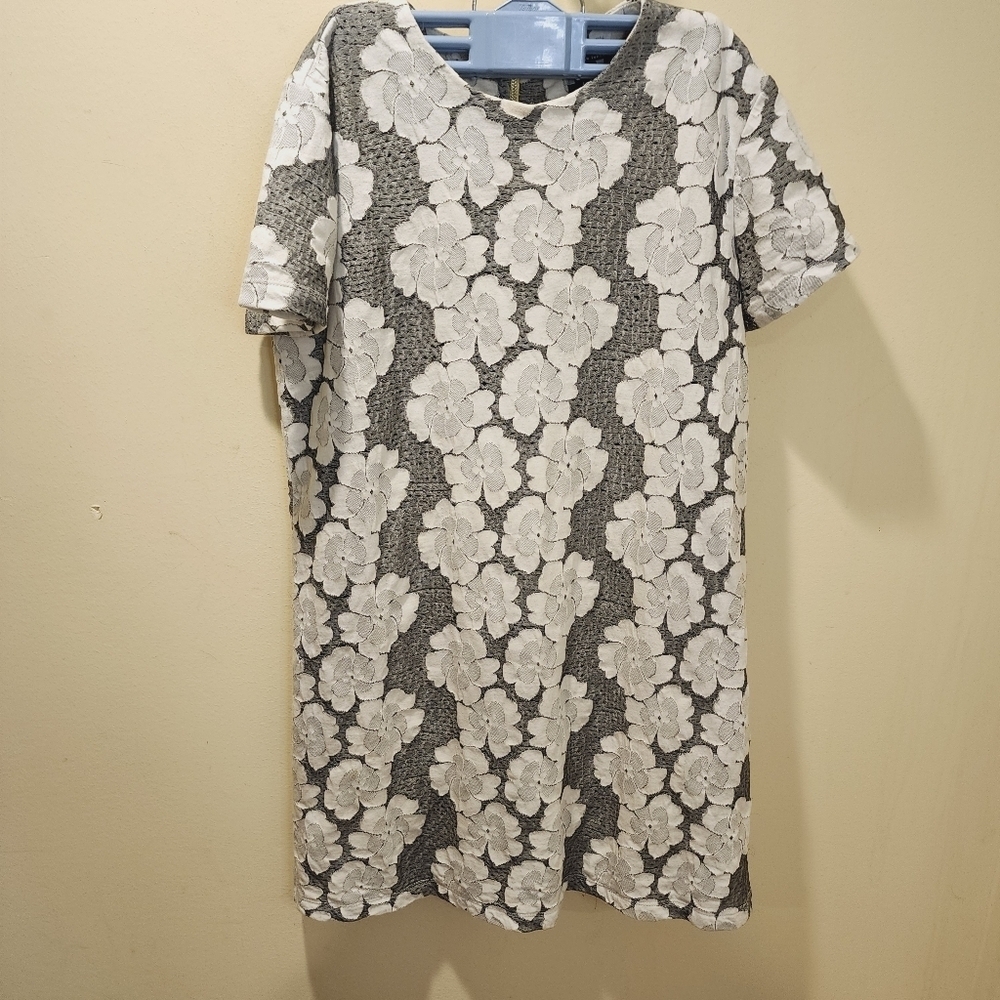 BAR By Merlin Kozan Floral short Sleeves Mini Dress size S